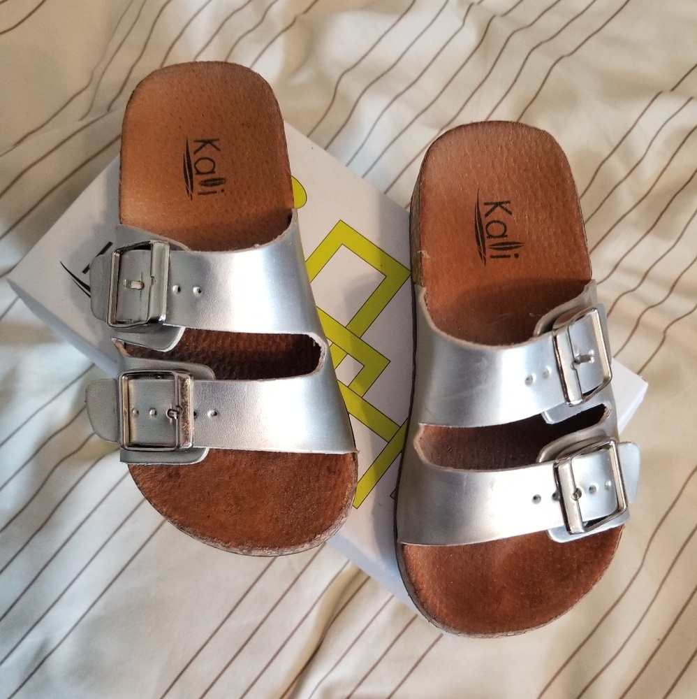Girls Silver Slids